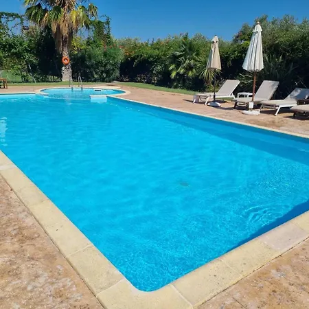 Vanya Villa Szkála Rahoníu