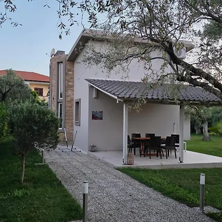 Vanya * Skala Rachoni (Thasos)